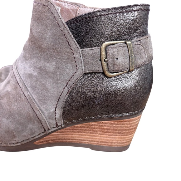 Dansko Shirley Wedge Leather/Suede Ankle Boots in Taupe – Sz 38 (US 8) - Picture 6 of 13